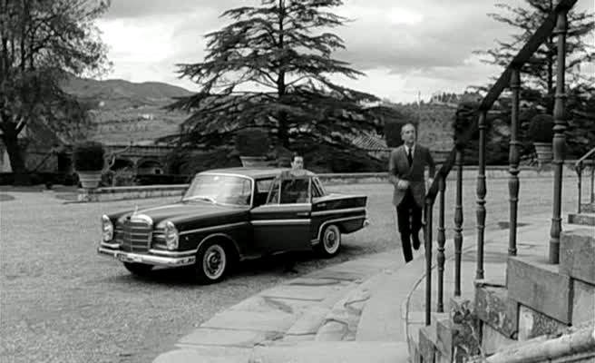 Mercedes-Benz 300 SE
