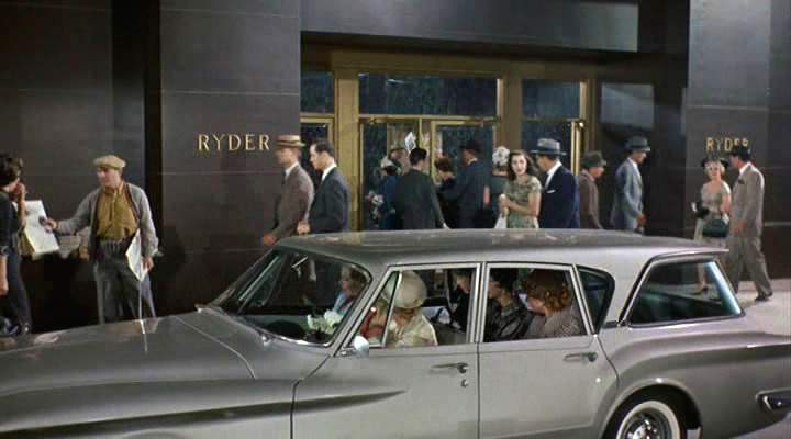 Valiant V-100 Suburban