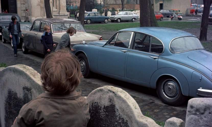 Daimler 2½ Litre V8