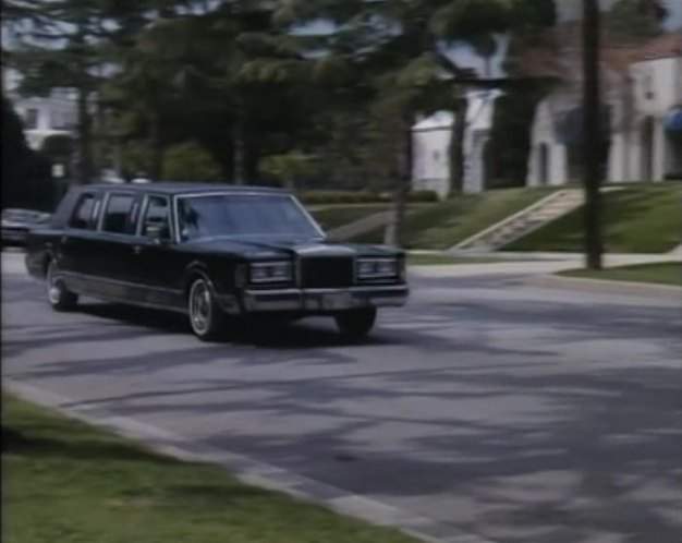 Lincoln Town Car Stretched Limousine