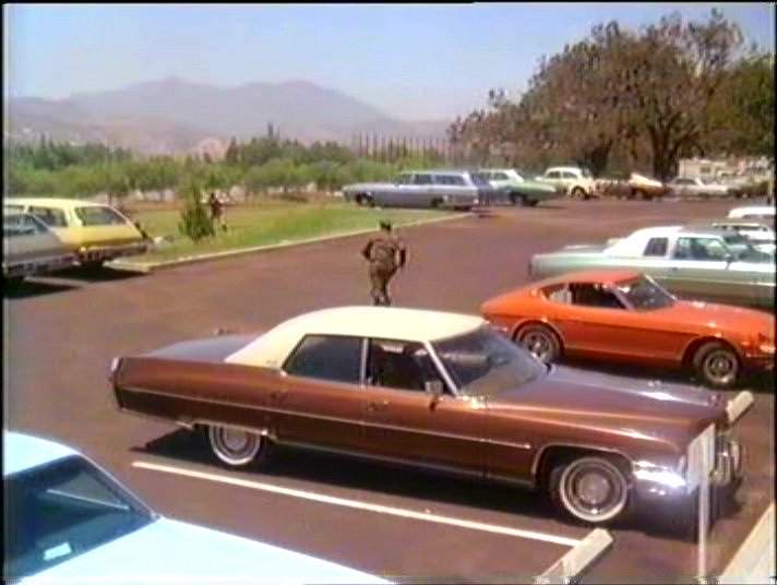 Cadillac Sedan DeVille