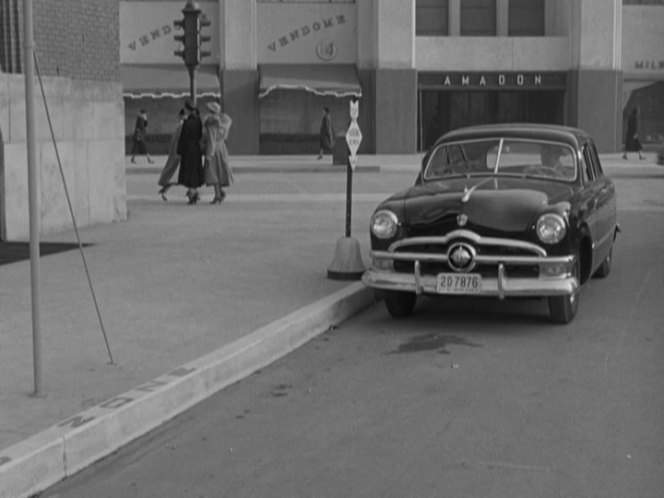 Ford Custom De Luxe