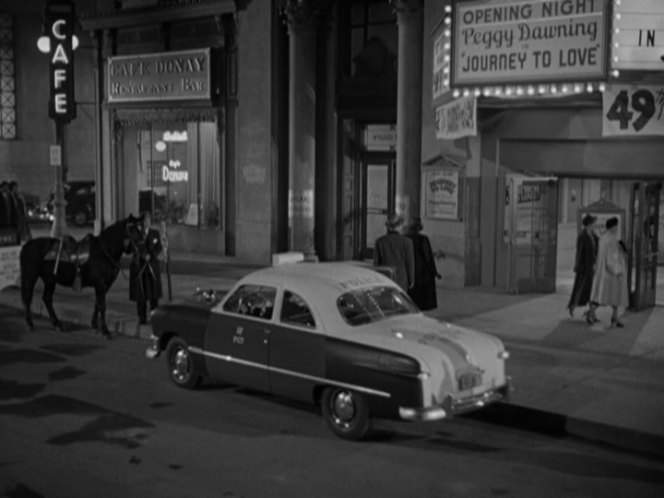 Ford De Luxe