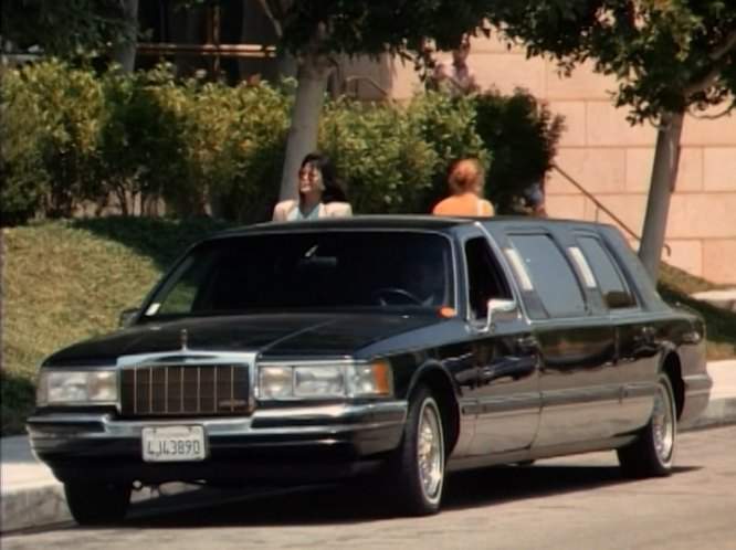 Lincoln Town Car Stretched Limousine