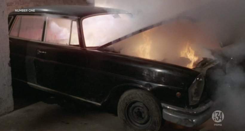 Mercedes-Benz 220