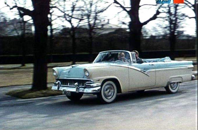 Ford Fairlane Sunliner