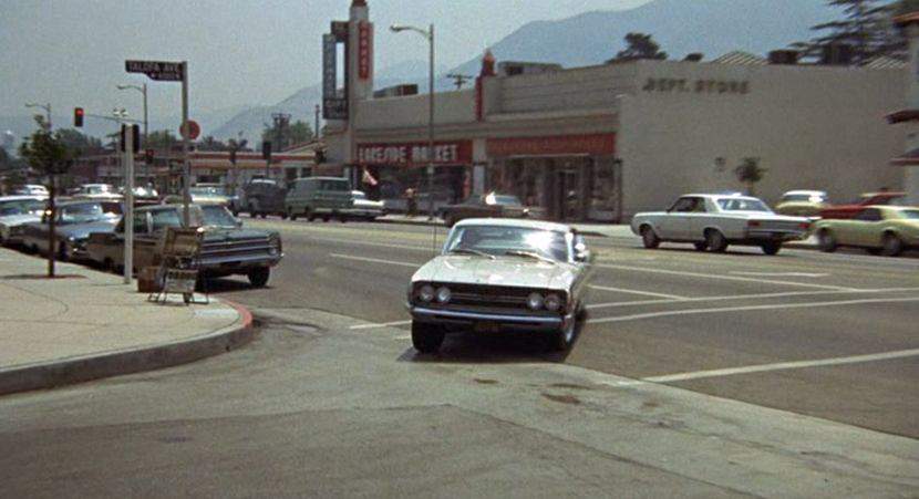 Oldsmobile F-85 Cutlass