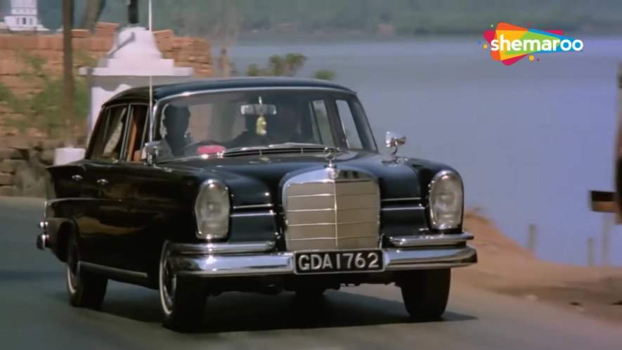 Mercedes-Benz 220 S