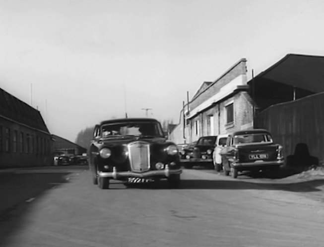 Vauxhall Victor Series 2