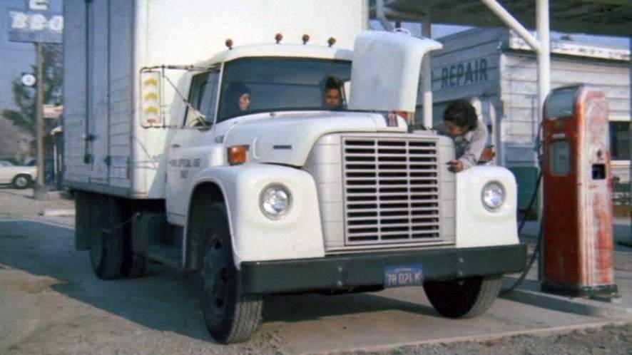 International Harvester Loadstar 1600