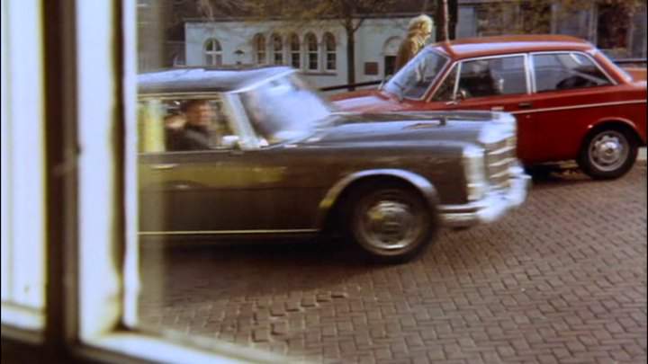 Volvo 142