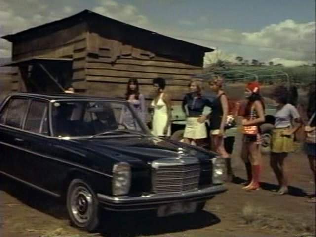 Mercedes-Benz 230