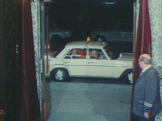 Mercedes-Benz 200 D