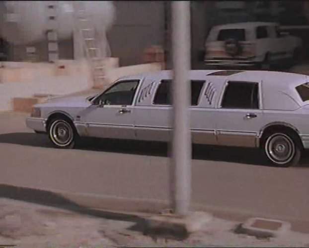 1993 Lincoln Town Car Stretched Limousine in Galaxis
