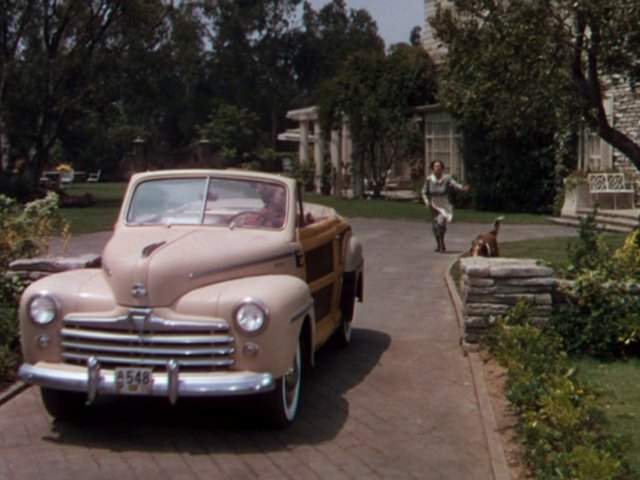 Ford Super De Luxe Sportsman