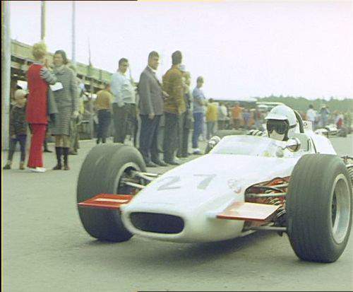 McLaren M4A