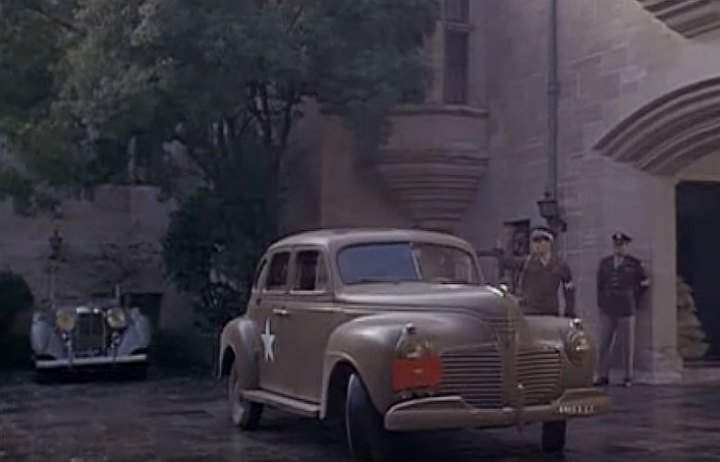 Plymouth De Luxe