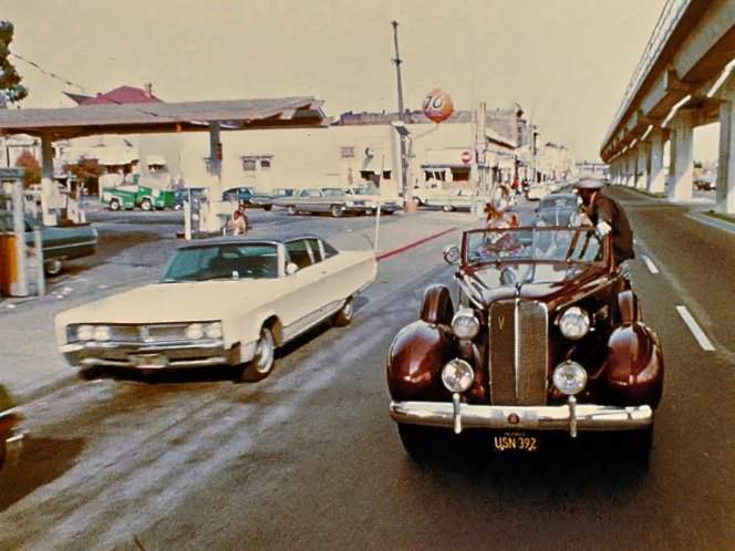 Chrysler Newport Custom