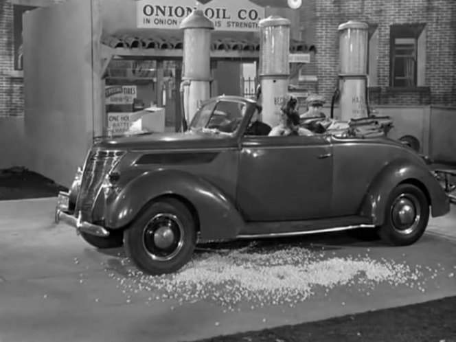 Ford V8 De Luxe