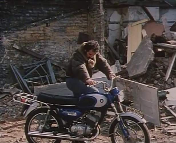 Suzuki T 200 Invader