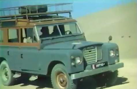 Land-Rover 109'' Series III Station Wagon