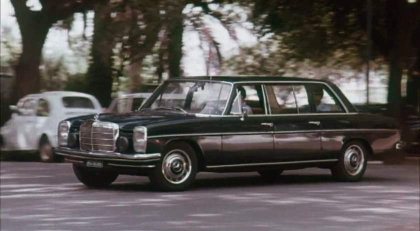 Mercedes-Benz 230 Lang