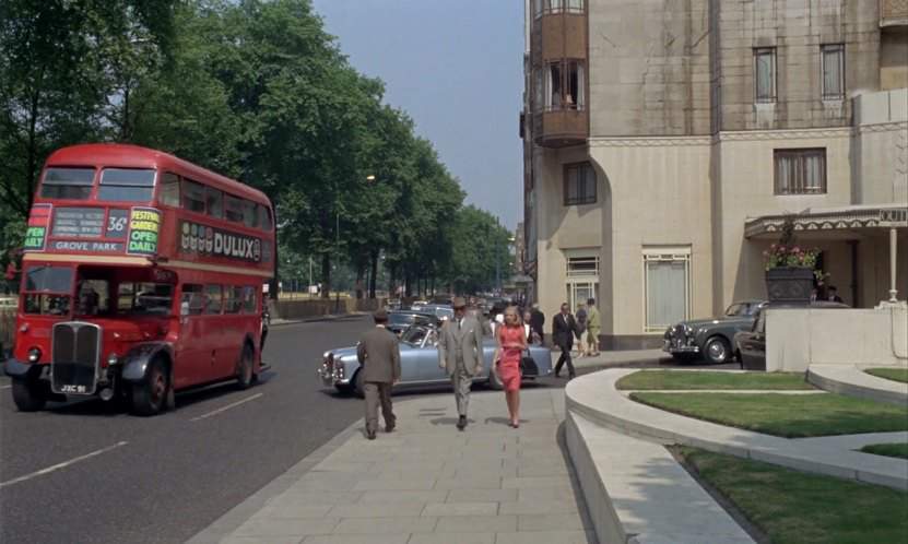 AEC Regent III