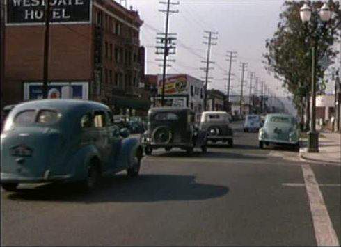 Plymouth De Luxe