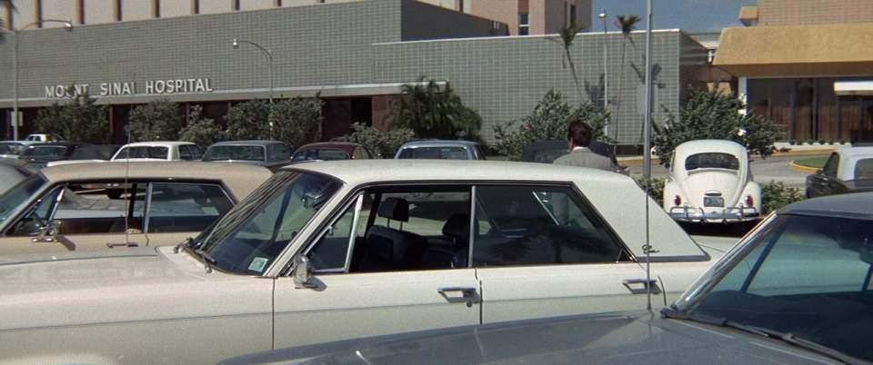Volkswagen De Luxe Sedan