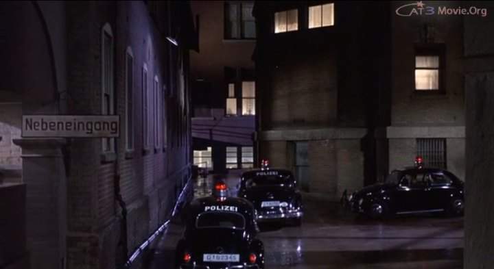 Volkswagen De Luxe Sedan