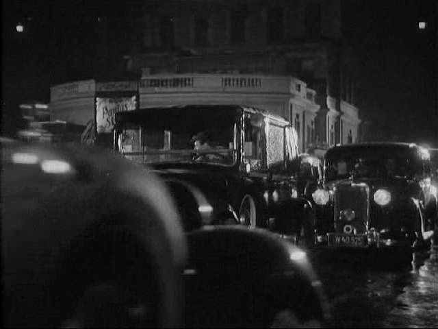 Mercedes-Benz 230 Lang