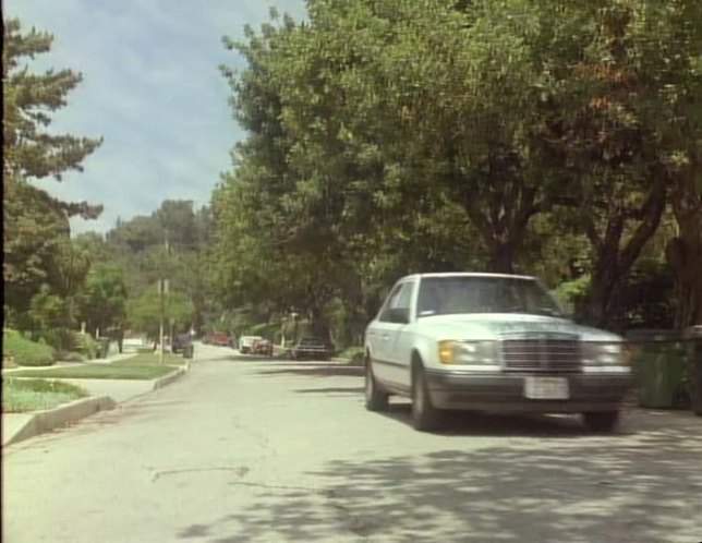 Mercedes-Benz 260 E