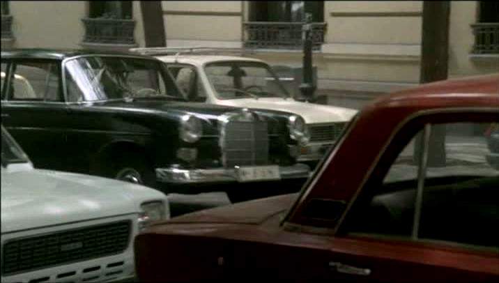 Mercedes-Benz 200