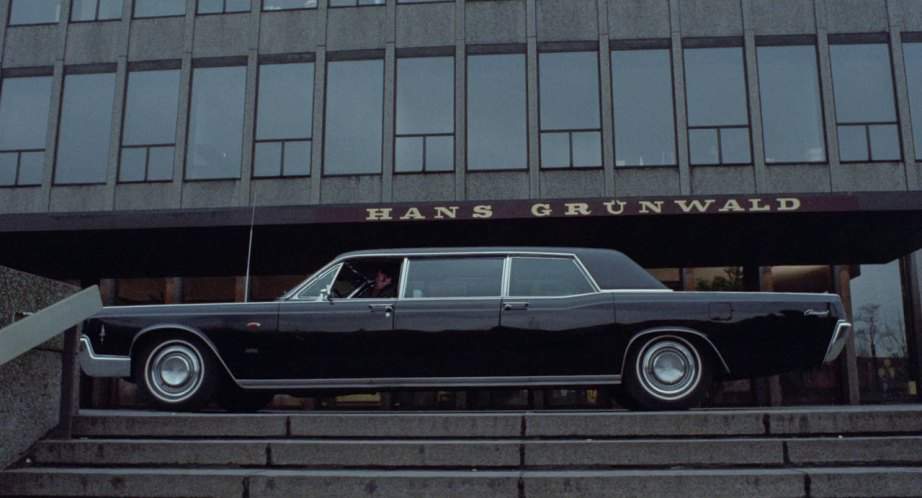 Lincoln Continental Executive Limousine