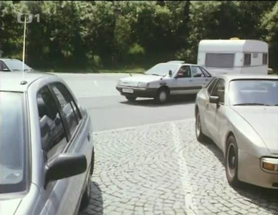 Porsche 944