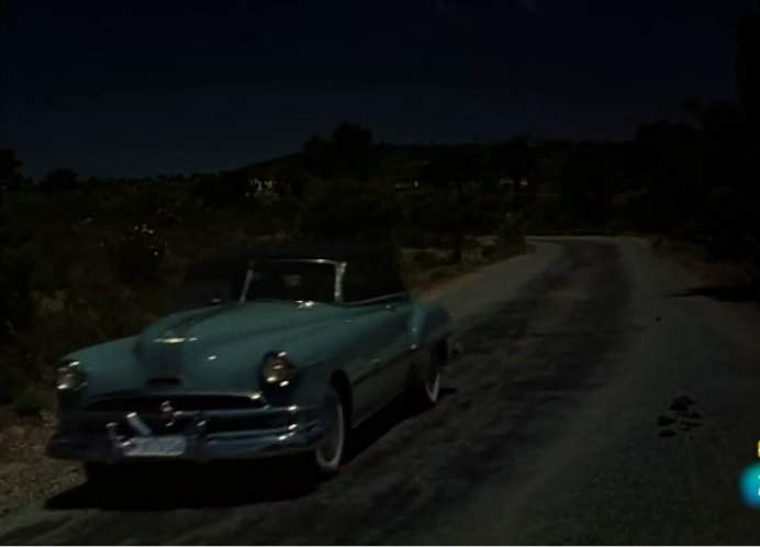Pontiac Chieftain De Luxe
