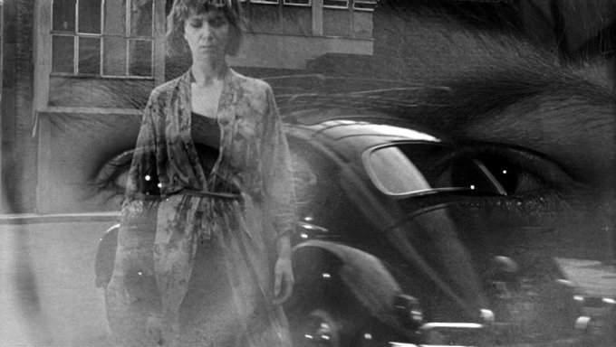 Volkswagen De Luxe Saloon