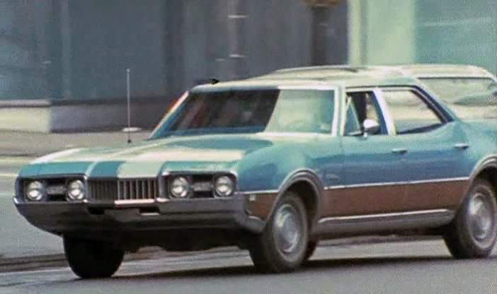 Oldsmobile Vista Cruiser
