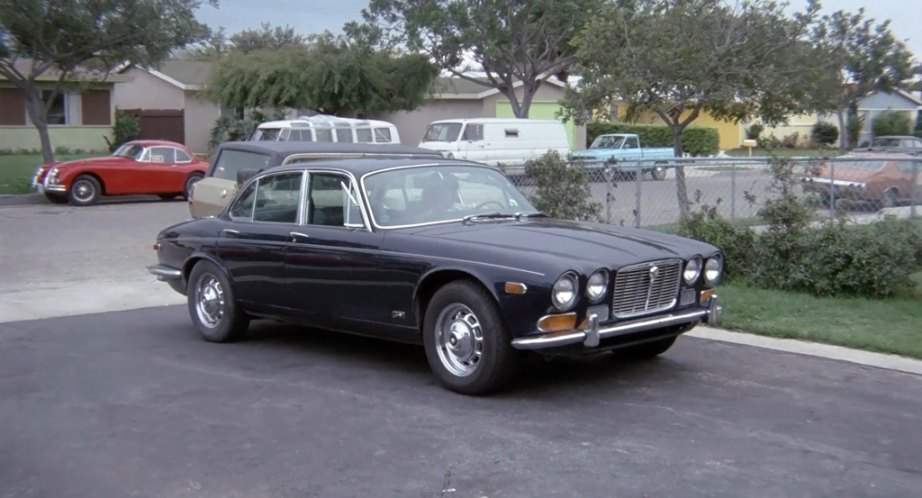 Jaguar XJ6