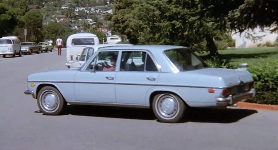 Mercedes-Benz 230