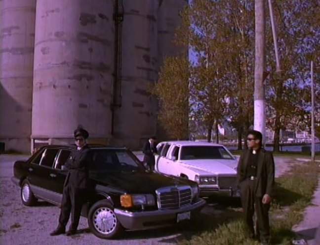 Mercedes-Benz 560 SEL