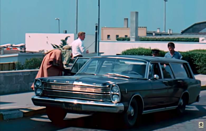 Ford Country Sedan