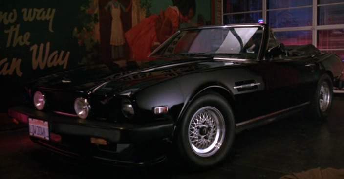 Aston Martin V8 Volante