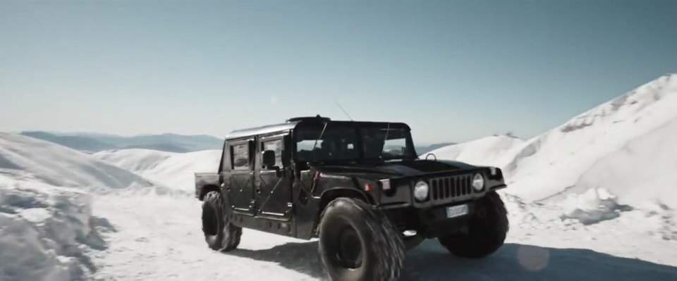 AM General HMMWV M1043