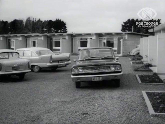 Plymouth Savoy