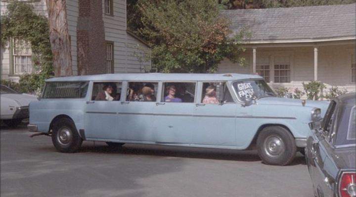 Checker Aerobus