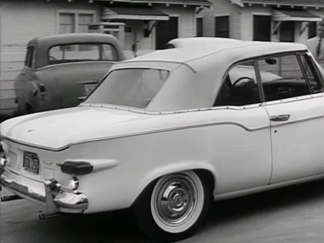 Plymouth De Luxe