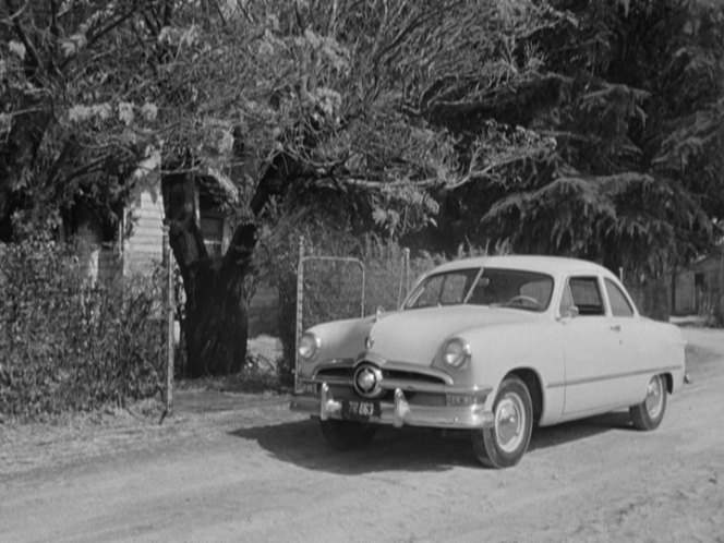 Ford De Luxe