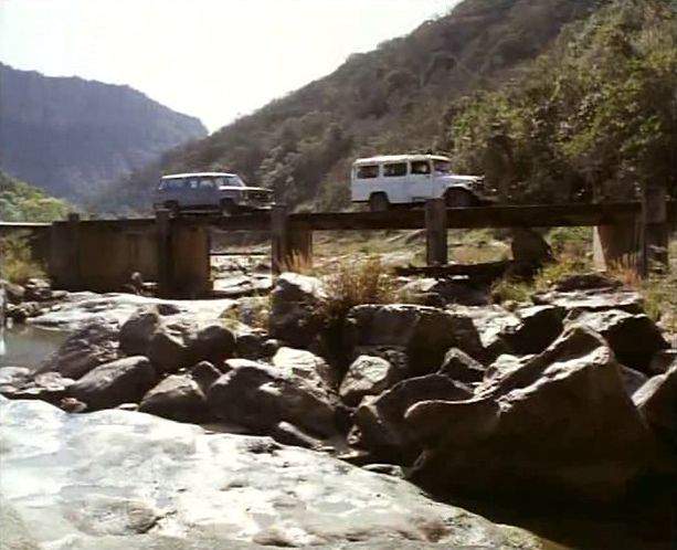 1977 Chevrolet Suburban in Freefall