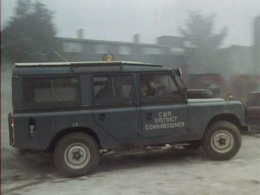 Land-Rover 109'' Series II Station Wagon